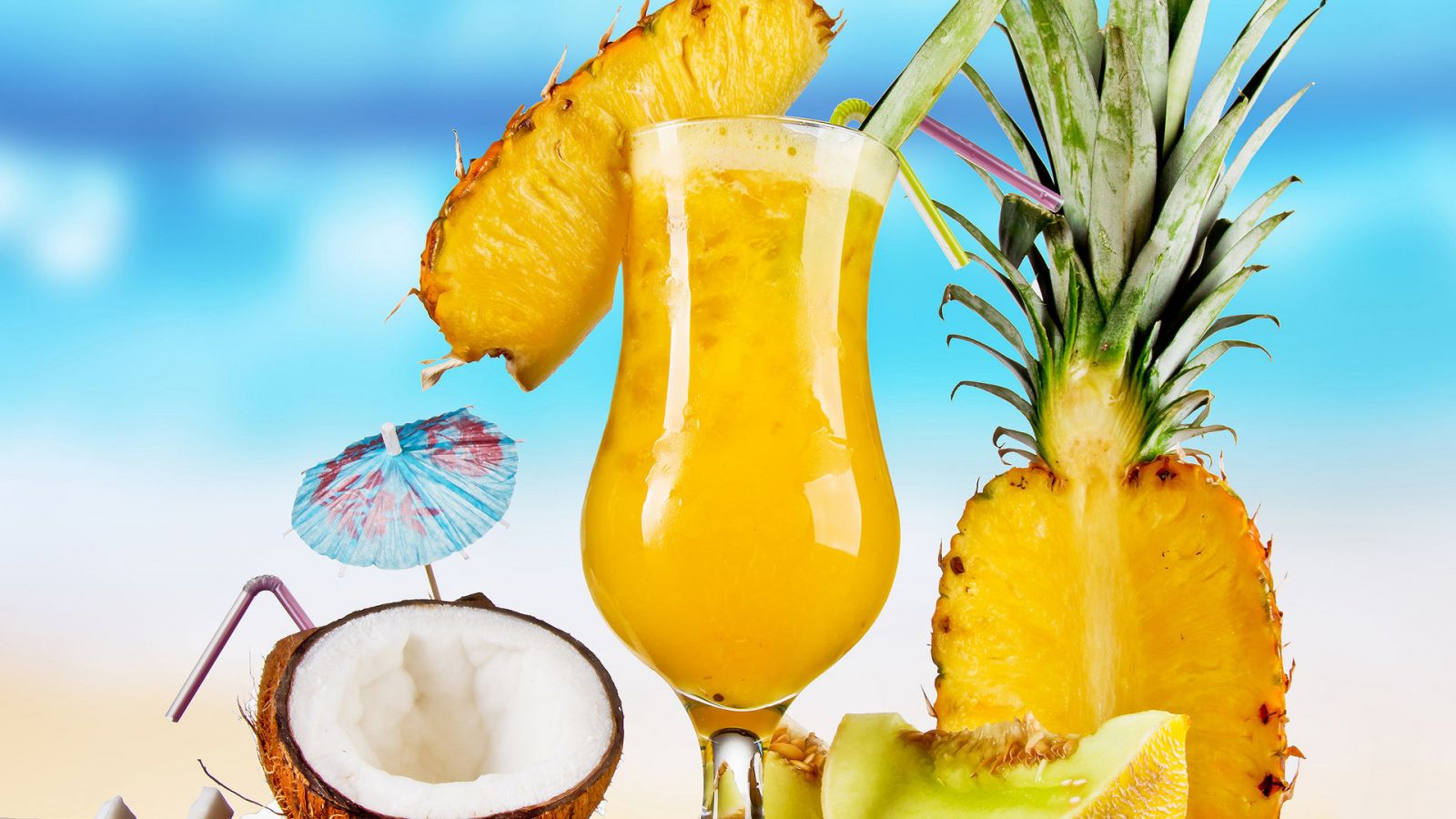 Pineapple cocktails 1